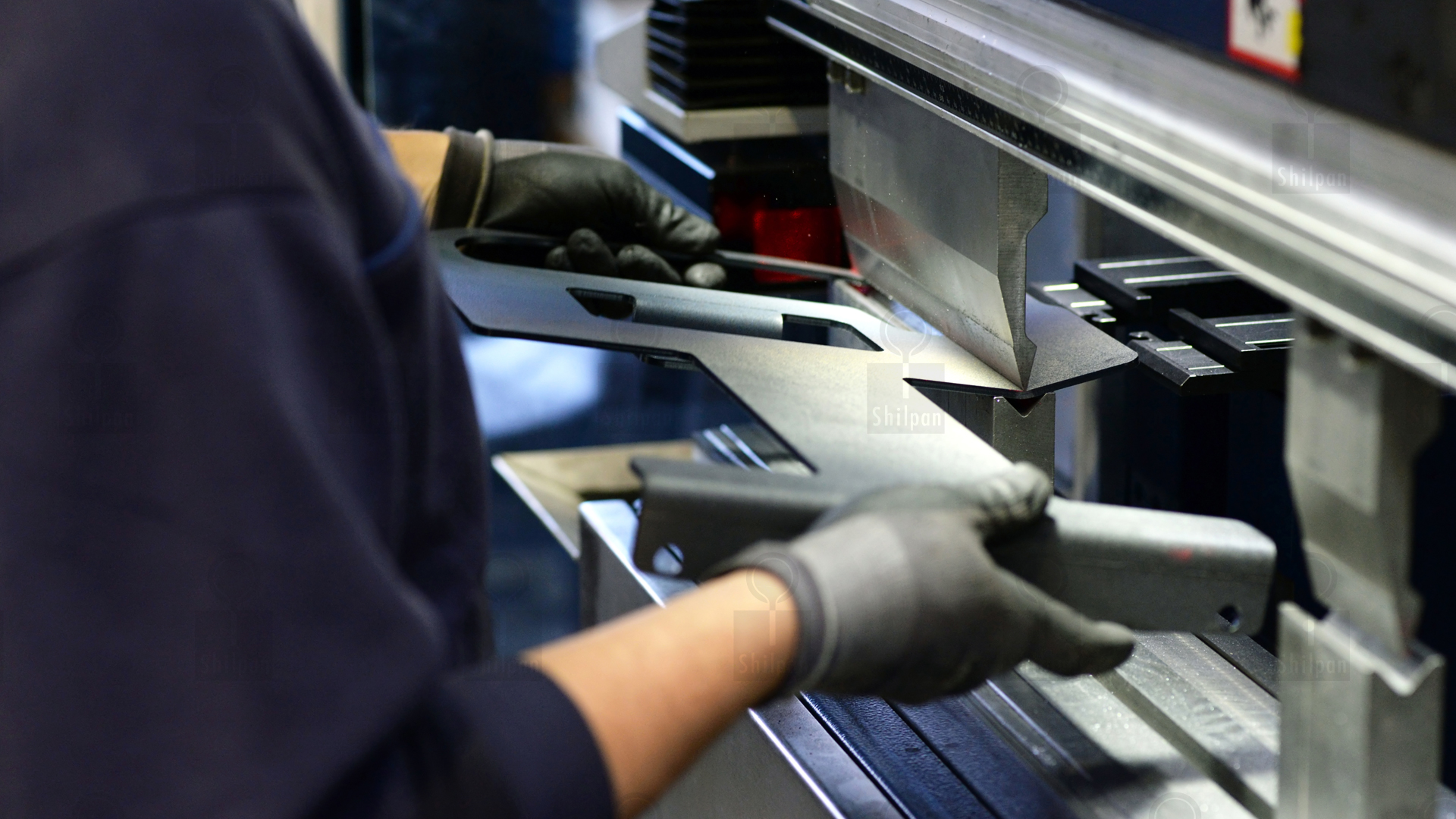 metal-stamping-section-image